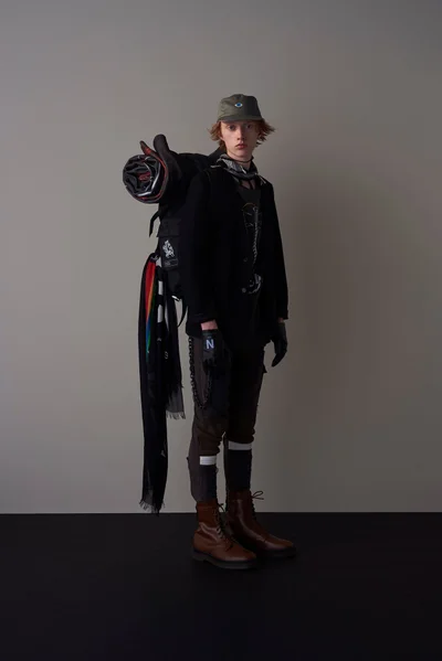 Look 25